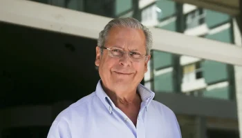 José Dirceu vê Eduardo Bolsonaro como candidato em 2026