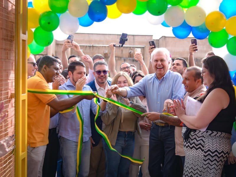Caiado inaugura colégio de tempo integral para 454 alunos em Padre Bernardo