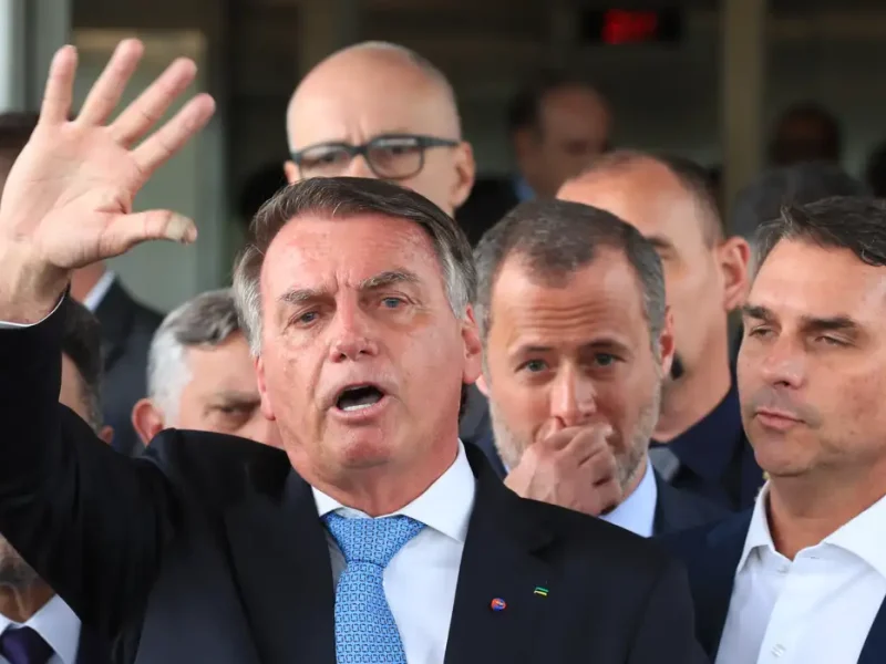 Moraes nega pedido para prender Bolsonaro