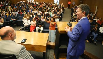 Começa o treinamento para profissionais que vão trabalhar no CORA