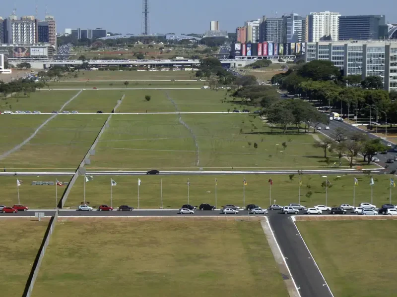 Servidores receberão reajuste retroativo a janeiro em 2 de maio