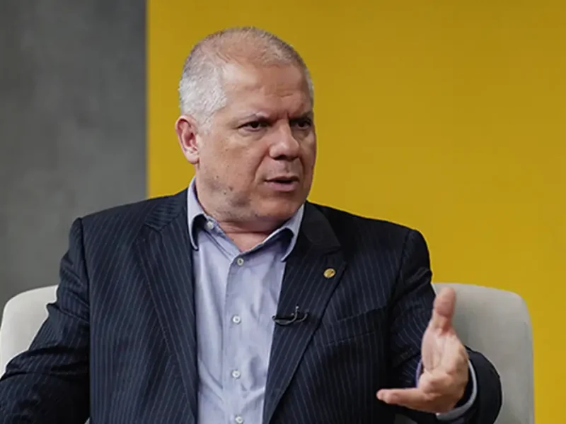 Presidente do INSS é exonerado após suspeita de fraudes 