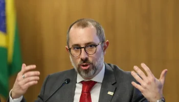 Descontos ilegais de aposentados do INSS serão devolvidos, diz governo