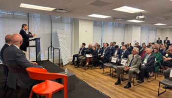 Caiado destaca capacidade produtiva do Brasil em encontro sobre segurança alimentar nos EUA