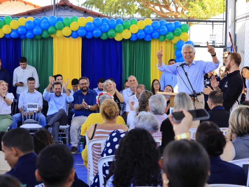 Caiado inaugura colégio para mais de 500 estudantes na Região Leste de Goiânia
