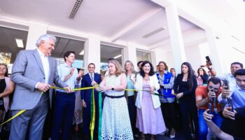 Caiado inaugura Palácio da Educação, primeira sede própria da Seduc