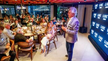 Caiado exalta ações na Educação Estadual durante encontro com empresários em Sergipe