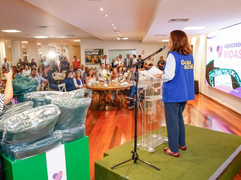 Gracinha Caiado lança Campanha Aquecendo Vidas 2025