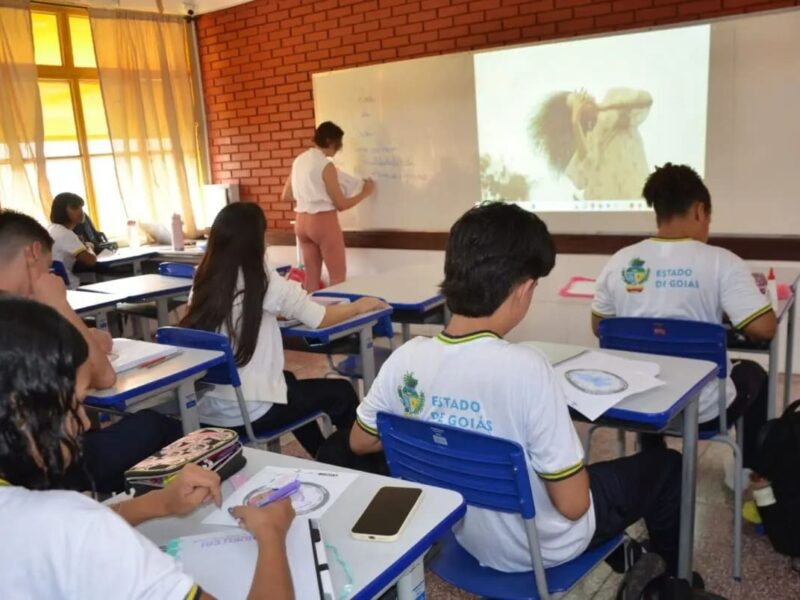 Governo de Goiás convoca mais 631 aprovados no concurso para professor PIII