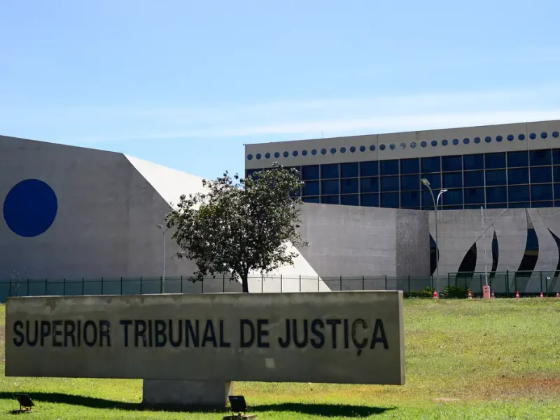 STJ autoriza mudança de registro civil para gênero neutro