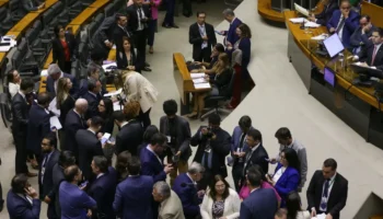 Emendas parlamentares podem ser utilizados para salários de profissionais da saúde