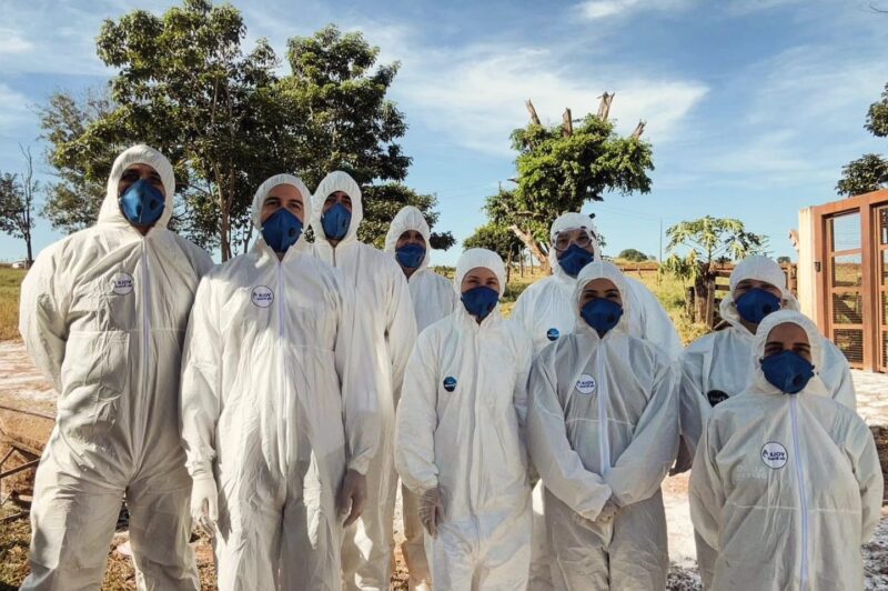 Legenda: Foram vistoriadas 194 propriedades em um raio total de dez quilômetros do foco. As 25 propriedades mais próximas, que estavam na zona de três quilômetros da propriedade, receberam inspeção