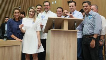 Gustavo Mendanha se filia ao PSD e mira disputa pelo Senado em 2026