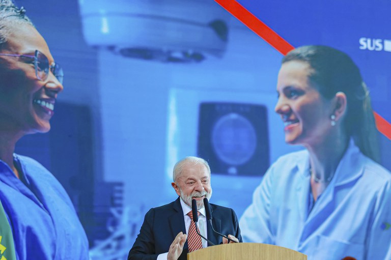 Governo Federal anuncia 3 mil bolsas de residência e 500 vagas para especialistas no SUS