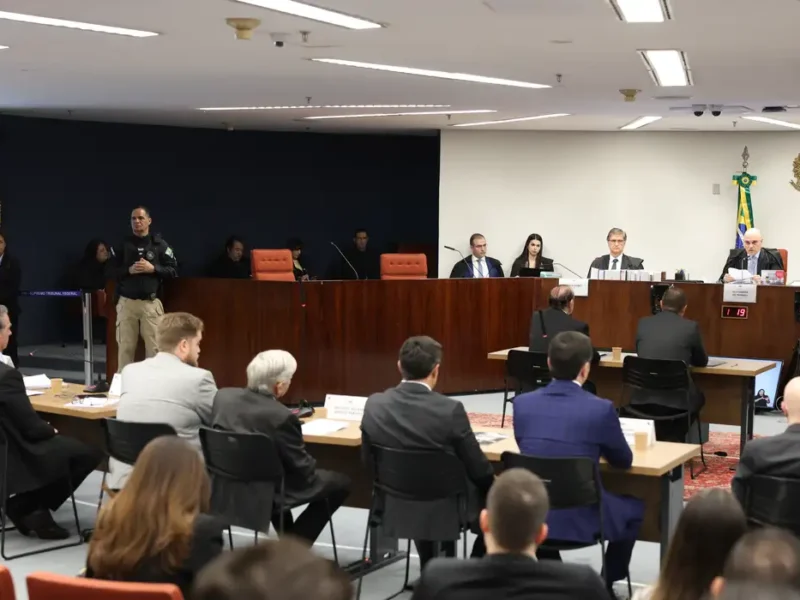 Depoimento de Mauro Cid no STF complica Bolsonaro