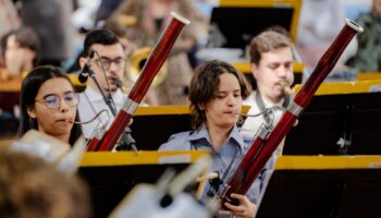Orquestra Jovem Municipal se apresentana Praça do Ipê neste domingo (15/6)