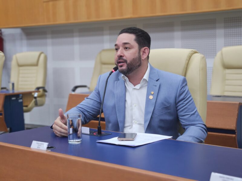 Vereadores de Goiânia debatem projeto para pessoas em situação de rua