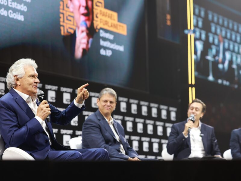 Caiado cobra soluções do governo federal sobre tarifaço na 15ª edição da Expert XP, em São Paulo