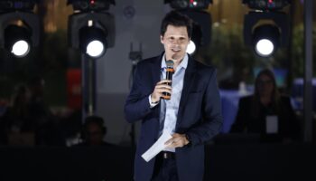 “Quando o poder público inova, liberta talentos”, afirma Daniel Vilela em evento com empreendedores