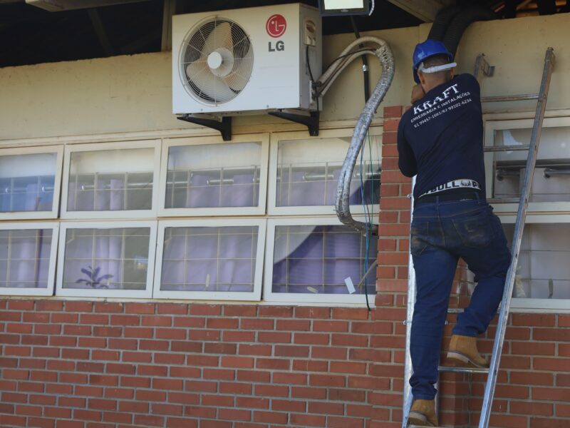 Escolas em Aparecida de Goiânia recebem investimento em eletricidade