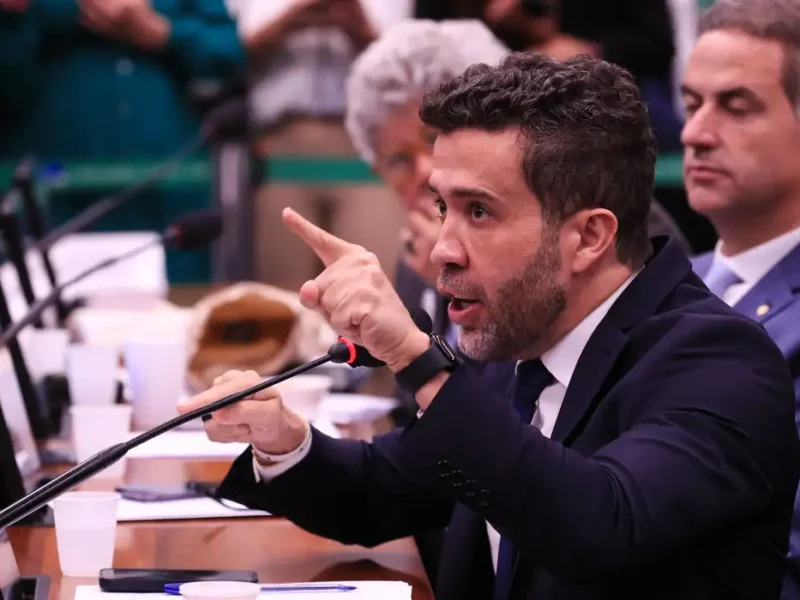 Janones é suspenso por três meses em Conselho de Ética da Câmara