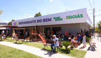 Gracinha Caiado entrega nova unidade do Restaurante do Bem
