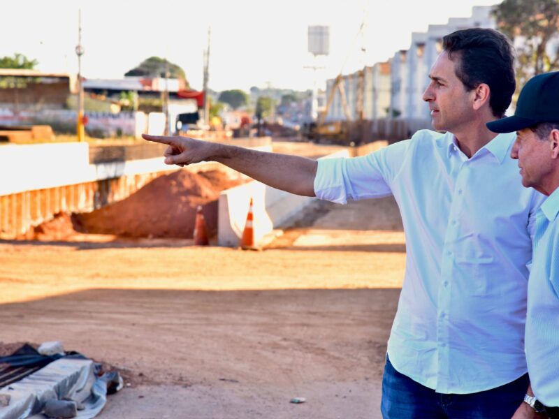 Prefeito de Aparecida visita obras na Avenida das Nações