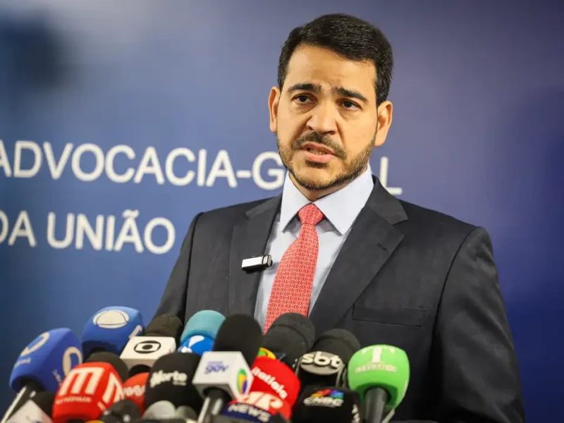 AGU pede que Meta exclua chatbots que promovem erotização infantil