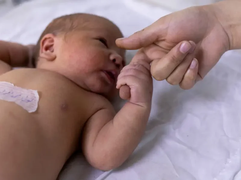 Teste do olhinho deve ser repetido três vezes ao ano até os 3 anos