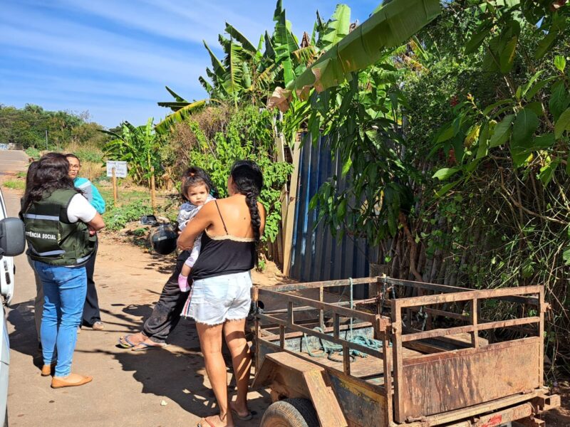 Prefeitura de Goiânia realiza atendimento social às famílias em área de risco no Real Conquista