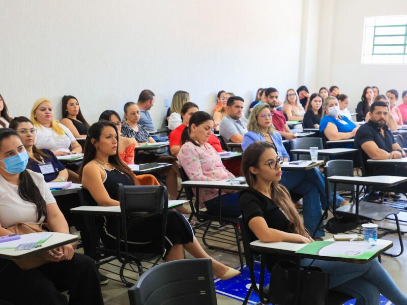 Treinamento reuniu 110 participantes na UniGoyazes; iniciativa integra a implantação do programa em Trindade
