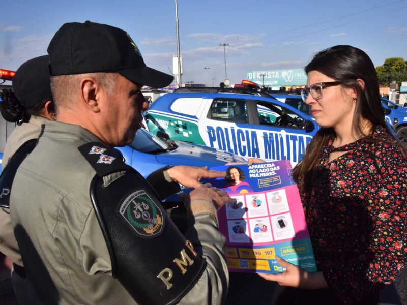 Blitz da Secretaria da Mulher orienta como denunciar violência doméstica