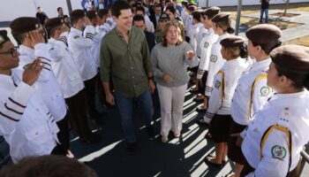 Daniel Vilela entrega casas a custo zero, restauração de rodovia e quadra poliesportiva em Anicuns