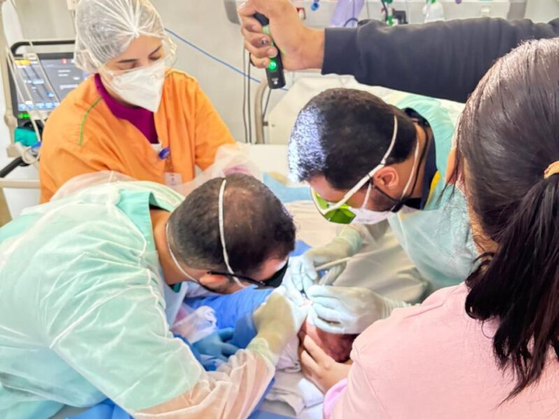 Prefeitura de Aparecida oferece tratamento com laser para língua presa em crianças internadas no HMAP