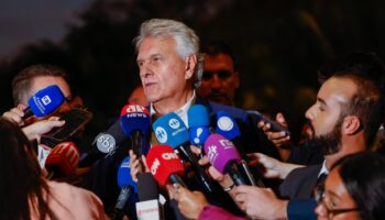 Caiado critica falta de ação do governo federal sobre taxação dos Estados Unidos