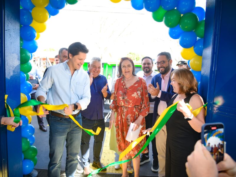 Daniel Vilela inaugura escola em Goiânia na abertura do segundo semestre letivo