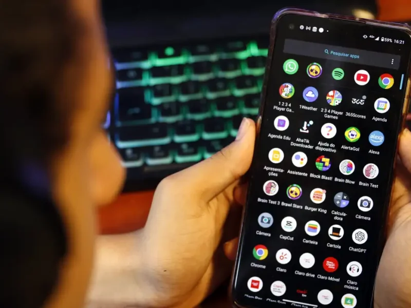 Câmara aprova urgência de projeto que combate adultização nas redes