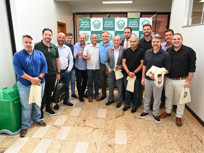 Prefeito Sandro Mabel promove visita dos vereadores à sede do consórcio Limpa Gyn