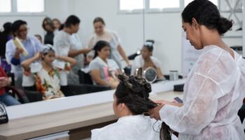 Aparecida inicia aulas de cursos profissionalizantes voltados às mulheres