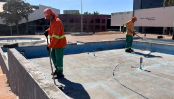 Comurg implanta novo paisagismo no Paço Municipal e faz manutenção em jardins de 36 praças de Goiânia