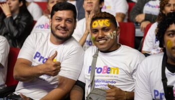 Goiás alcança maior taxa de jovens de baixa renda no ensino superior brasileiro em 2024