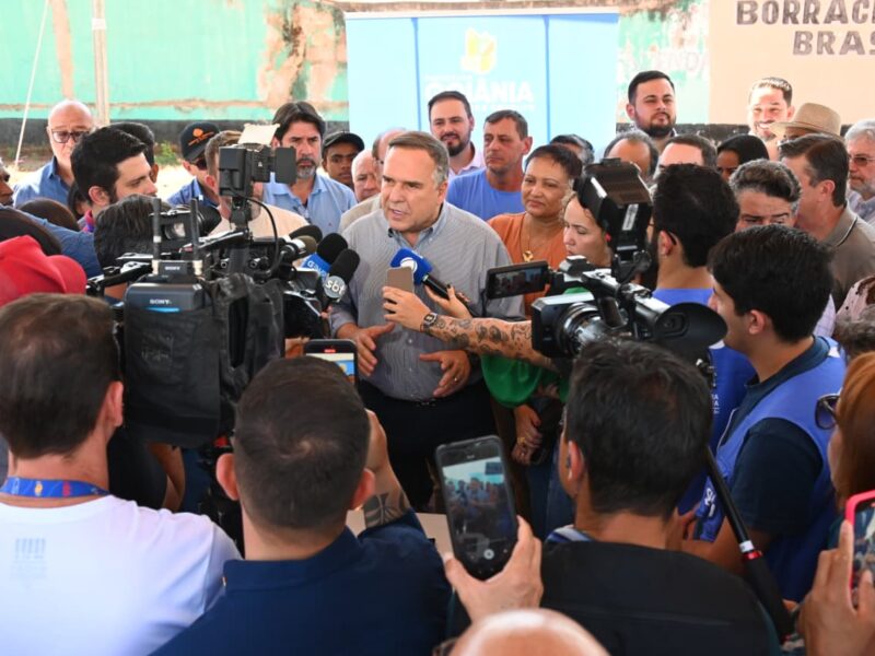 Sandro Mabel assina ordem de serviço para início das obras de recapeamento de ruas da Região Noroeste de Goiânia