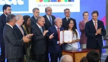 Lula sanciona lei contra adultização de crianças nas redes