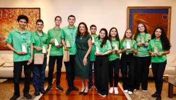 Gracinha Caiado premia 30 finalistas do Desafio Aprendizes da Matemática