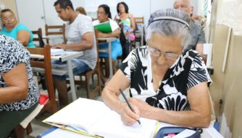 Prefeitura de Goiânia aplica Exame Bimestral do Ensino Fundamental para alunos do EJA