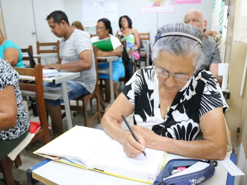 Prefeitura de Goiânia aplica Exame Bimestral do Ensino Fundamental para alunos do EJA