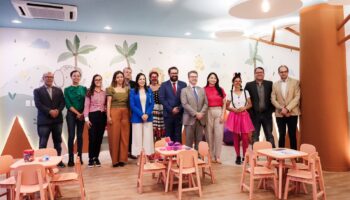 Crer entrega revitalização da recepção central e inaugura brinquedoteca