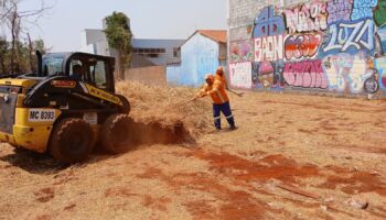 Comurg inicia operação de limpeza em quase 3 mil lotes baldios em Goiânia