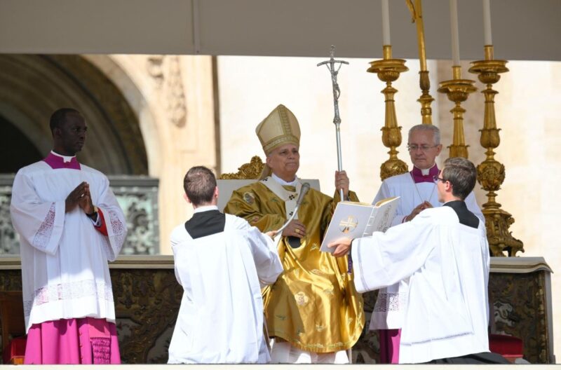 Papa canoniza o santo conhecido como "influencer de Deus"