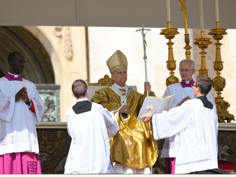 Papa canoniza o santo conhecido como "influencer de Deus"